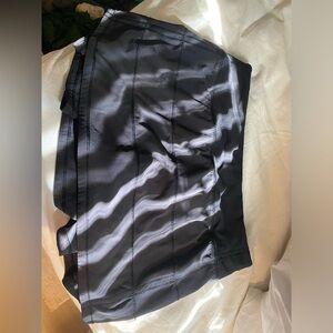 Lululemon pace rival mid rise skirt